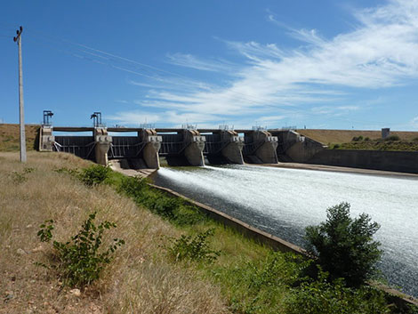 mozambique-dam-in-november.jpg